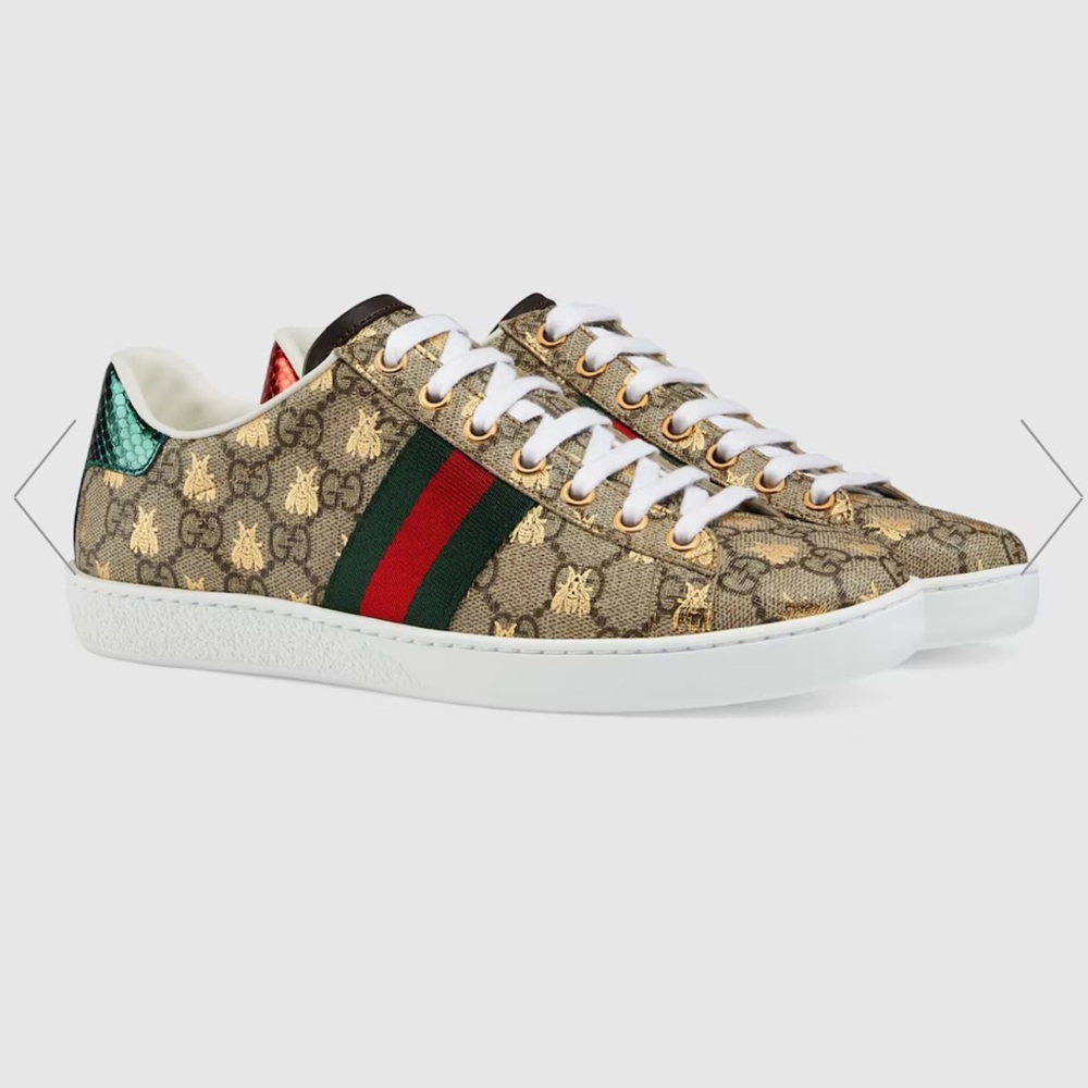 Gucci Ace GG Supreme Gold Bee Sneakers - BNWT!
